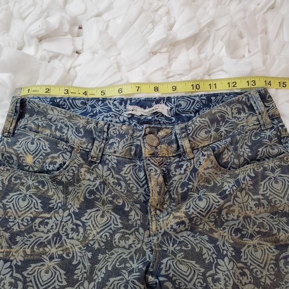 Free People Blue and Cream Patterned Skinny Jeans - Picture 12 of 16